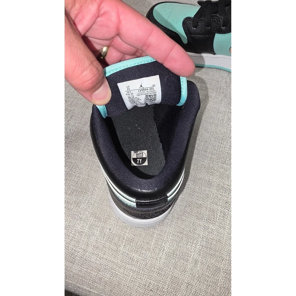 Air Jordan 1 Low Tropical Teal Black Peach GS Mens 7Y Sneakers